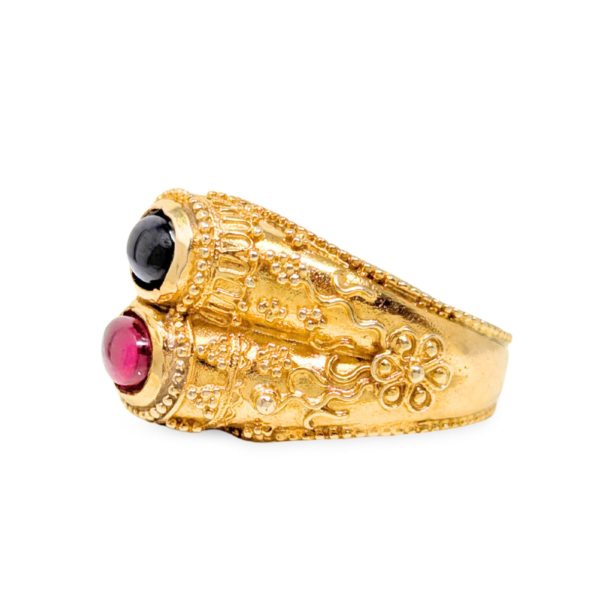 12K Gold Ruby & Onyx Cabochon Ring - Size 7.75