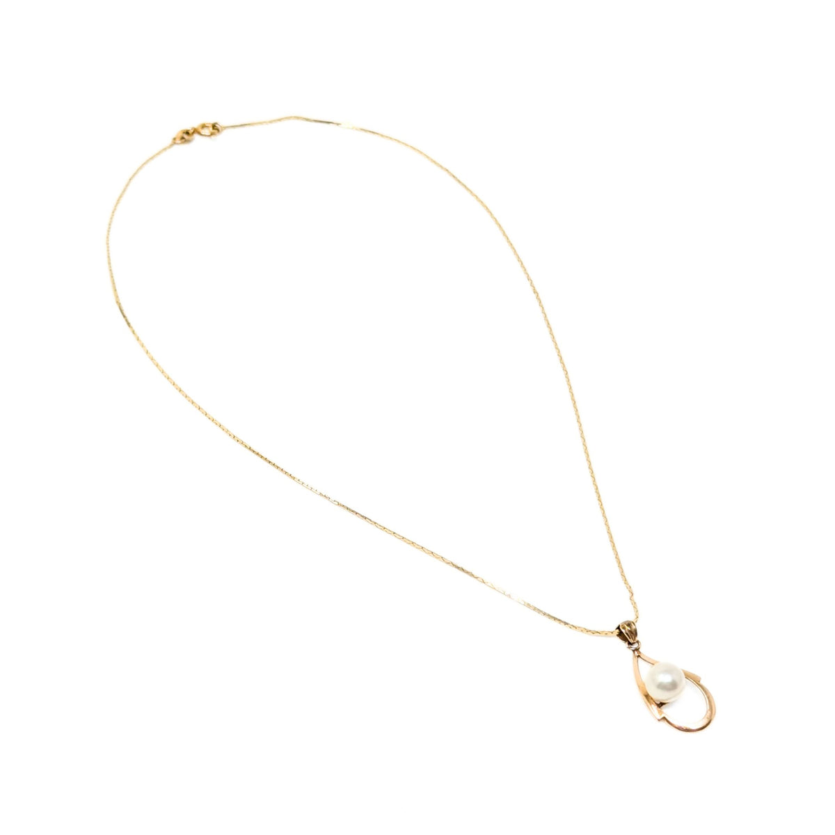 14K Gold Vintage 15” Pearl Pendant Necklace