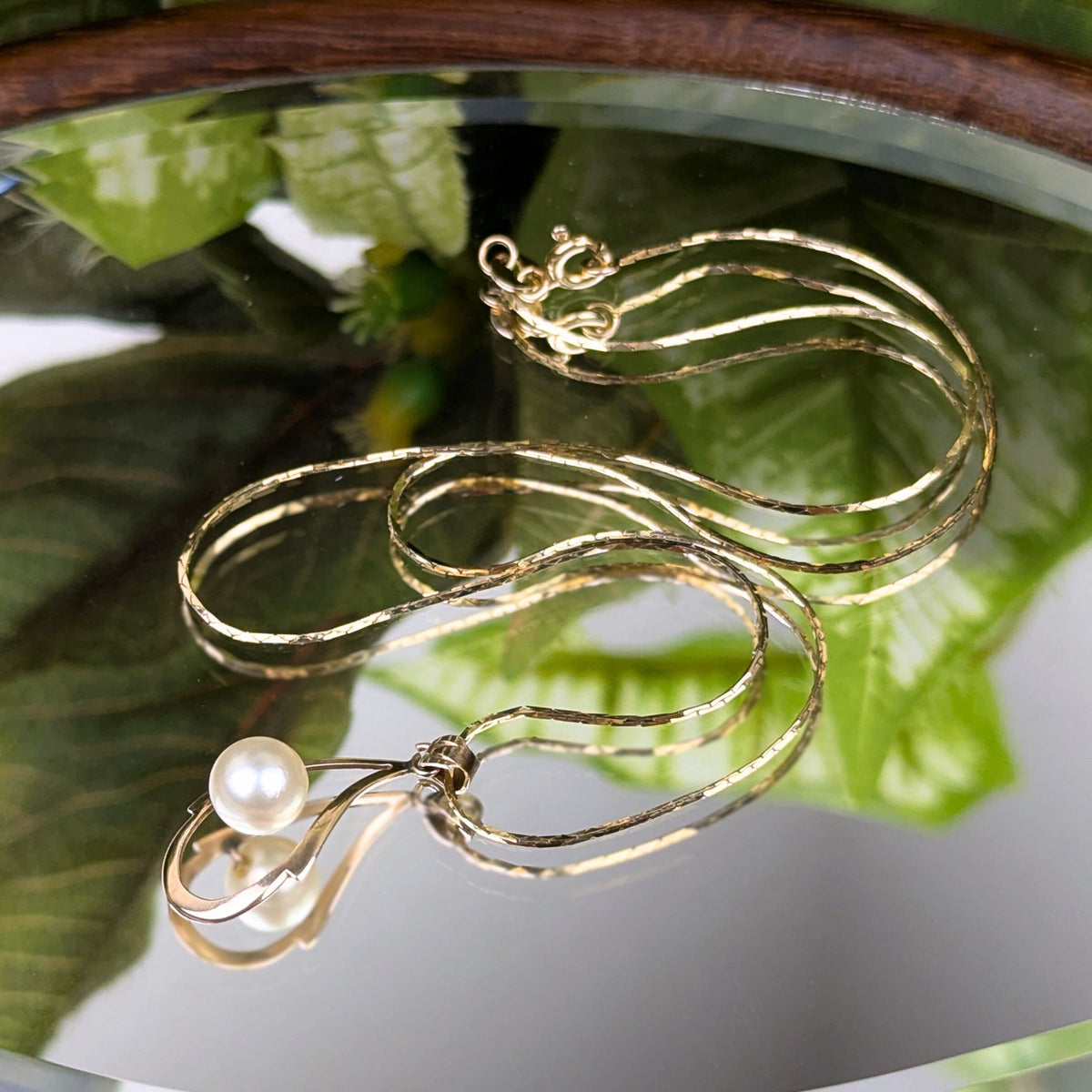 14K Gold Vintage 15” Pearl Pendant Necklace