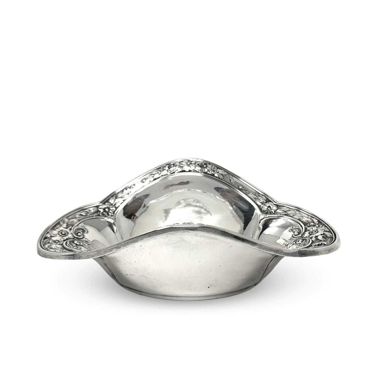 International Sterling Victorian Style Nut Dish