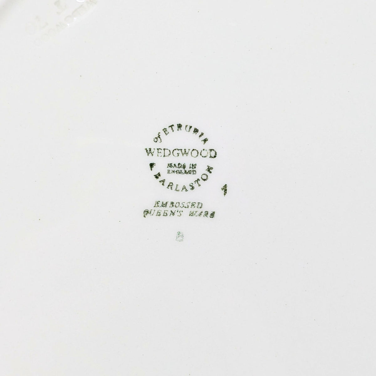 Wedgwood "Lavender on Cream" Shell Edge 10 5/8" Dinner Plates (Set of 4)