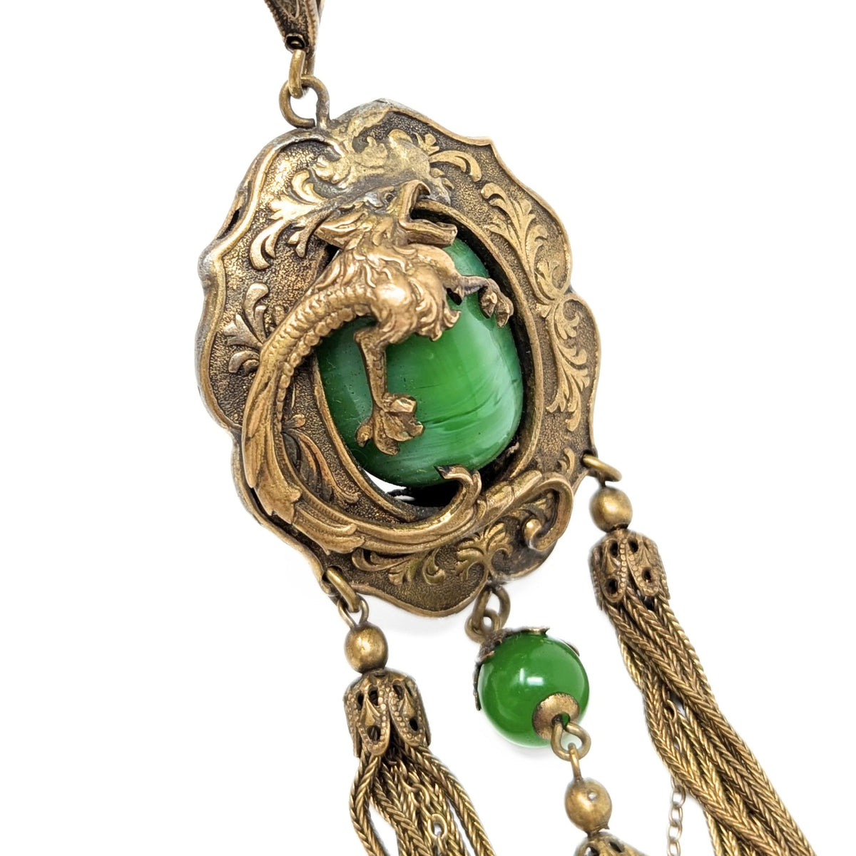 Japanese Vintage 22” Green Jade Bead Dragon/Fire Drake Pendant Necklace