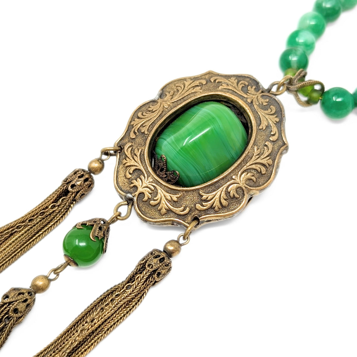 Japanese Vintage 22” Green Jade Bead Dragon/Fire Drake Pendant Necklace