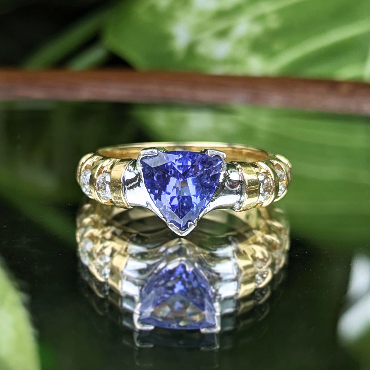 Le Vian 17K Gold 1ct Trillion Tanzanite & Diamond Ring - Size 7