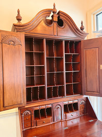 Reproduction Updyke Blockfront Mahogany Winterthur Desk