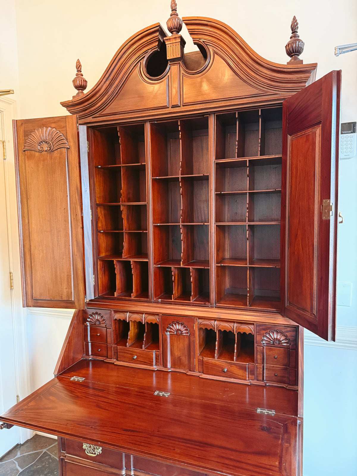 Reproduction Updyke Blockfront Mahogany Winterthur Desk