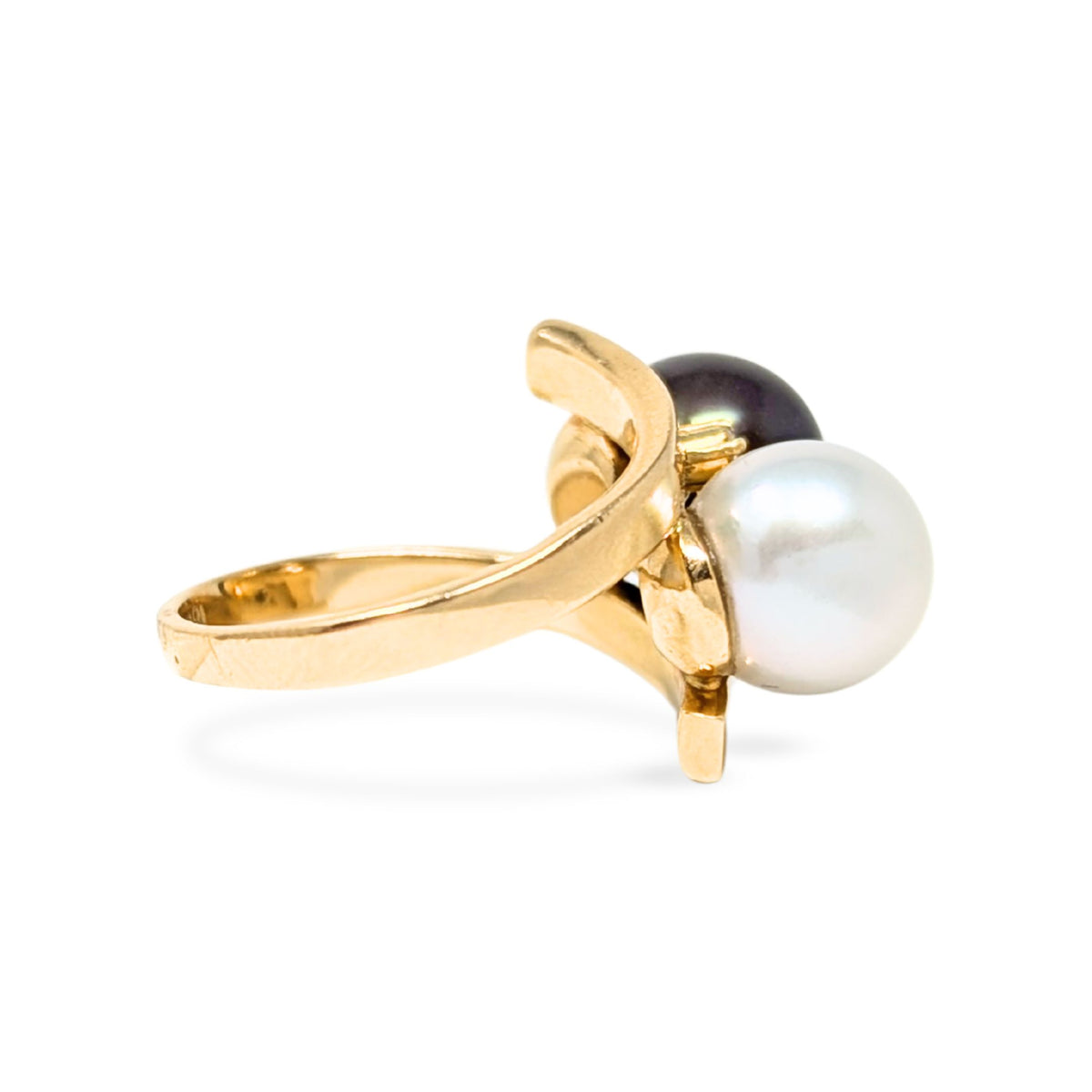 18K Gold, Pearl, & Diamond Ring - Size 4.5
