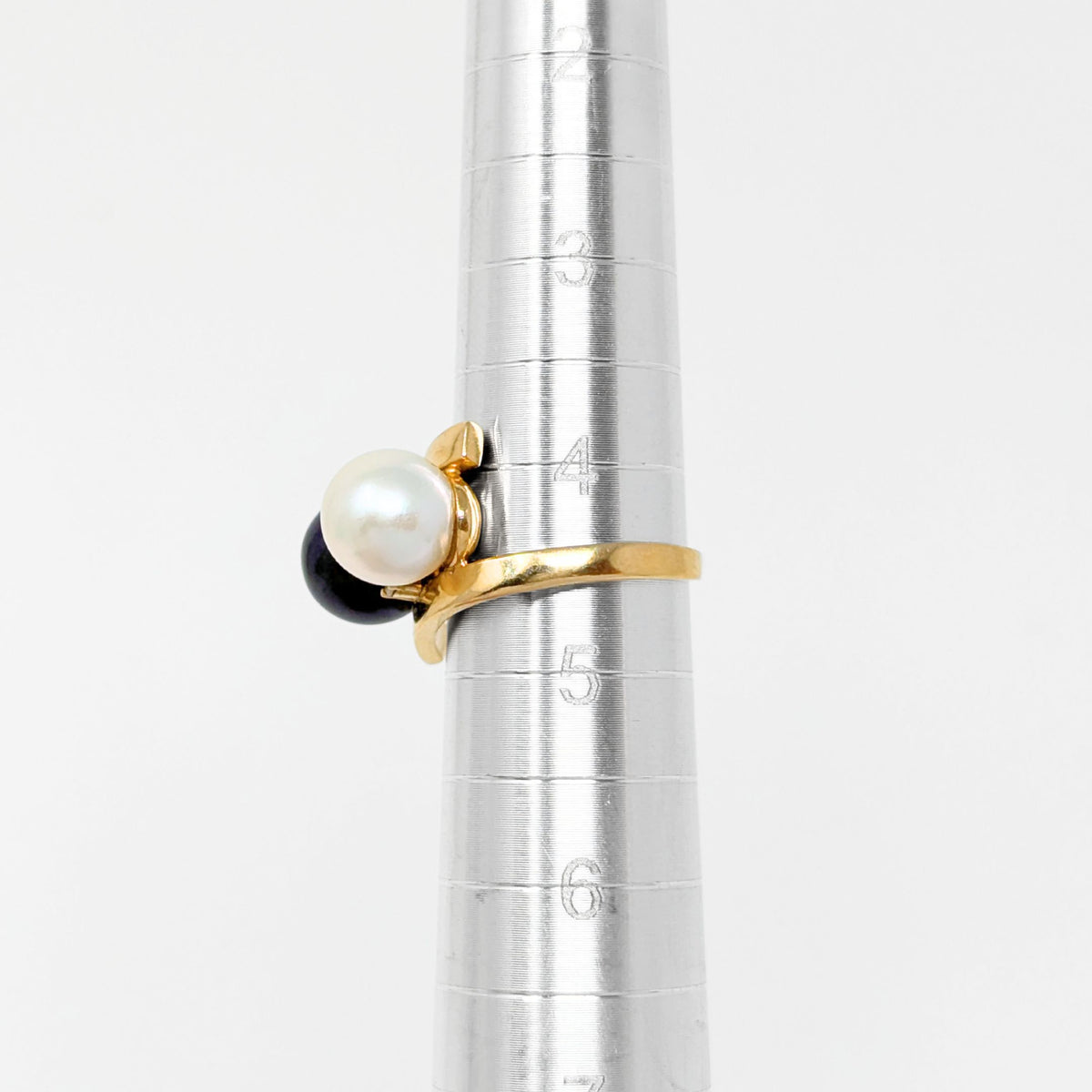 18K Gold, Pearl, & Diamond Ring - Size 4.5
