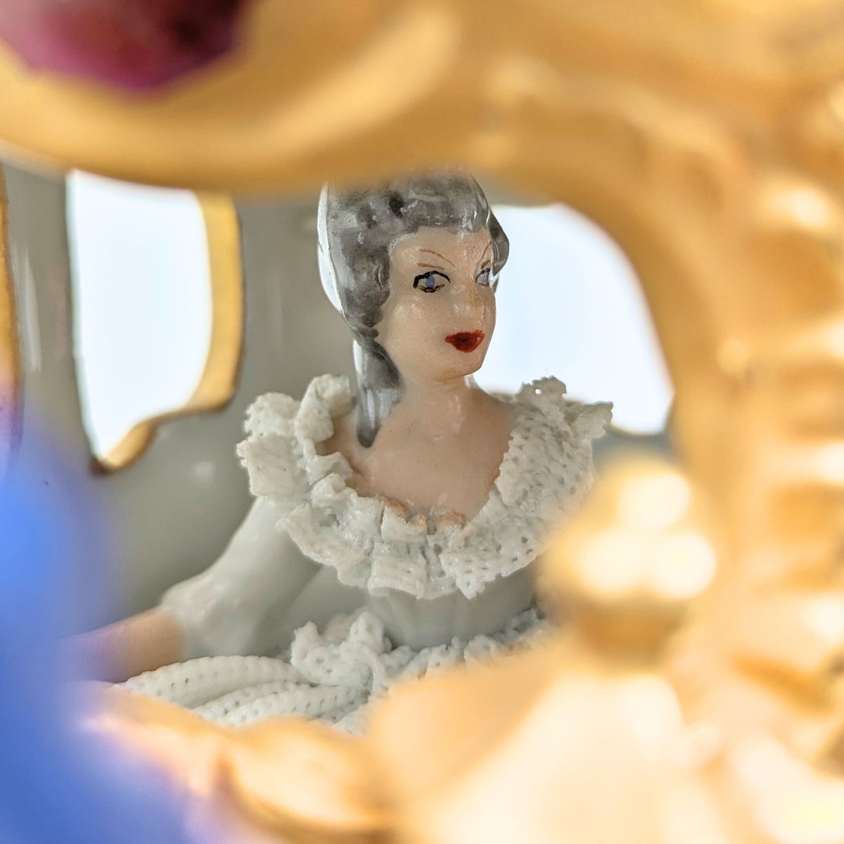 Sandizell Dresden "The Princess's Departure" Porcelain Figurine (13.75")
