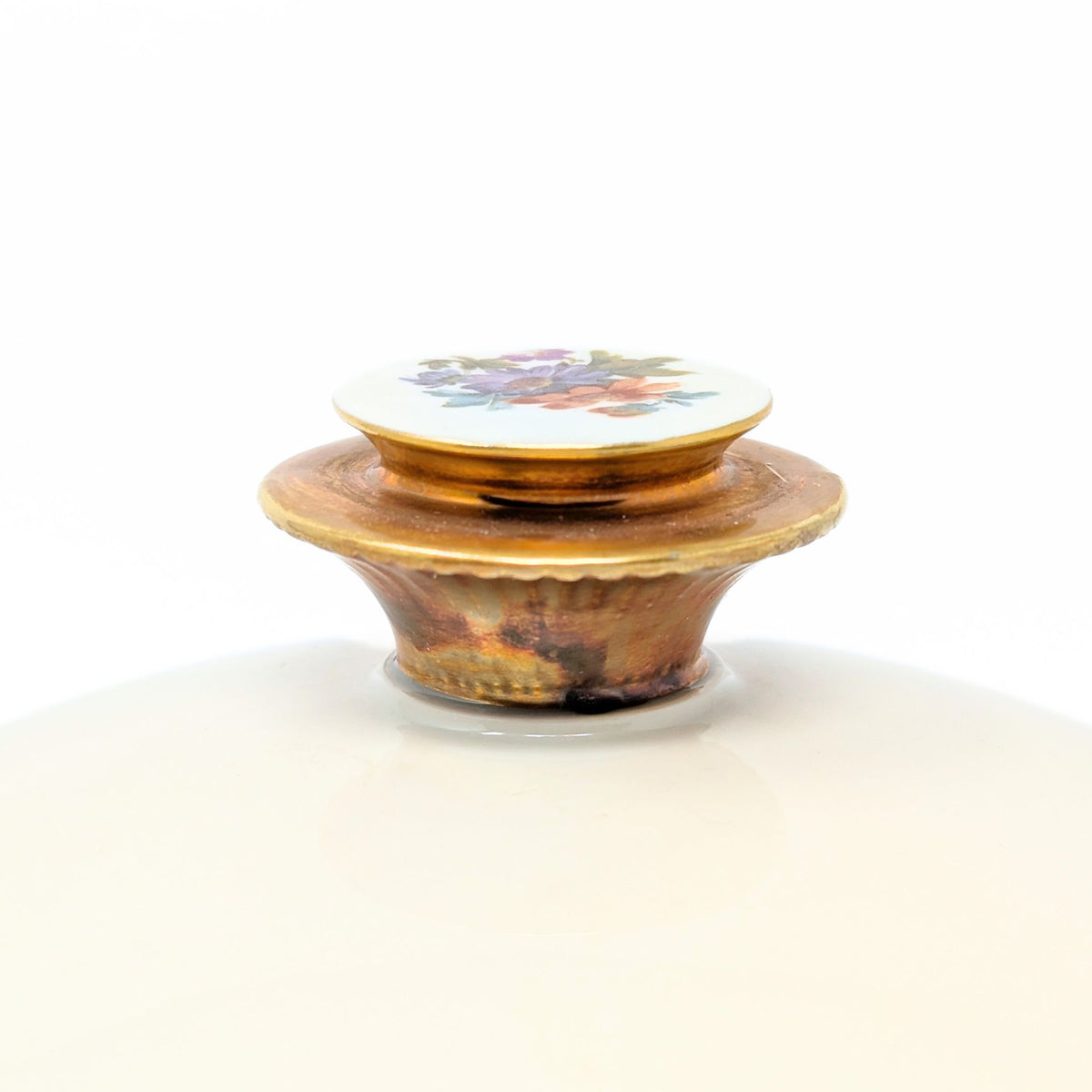 Royal Bayreuth Germany "Nurenberg" Round Covered Vegetable