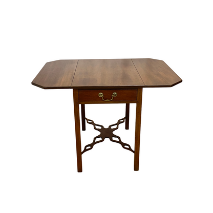 Kittinger CW160 1754 Chippendale Reproduction Drop-Leaf End Table