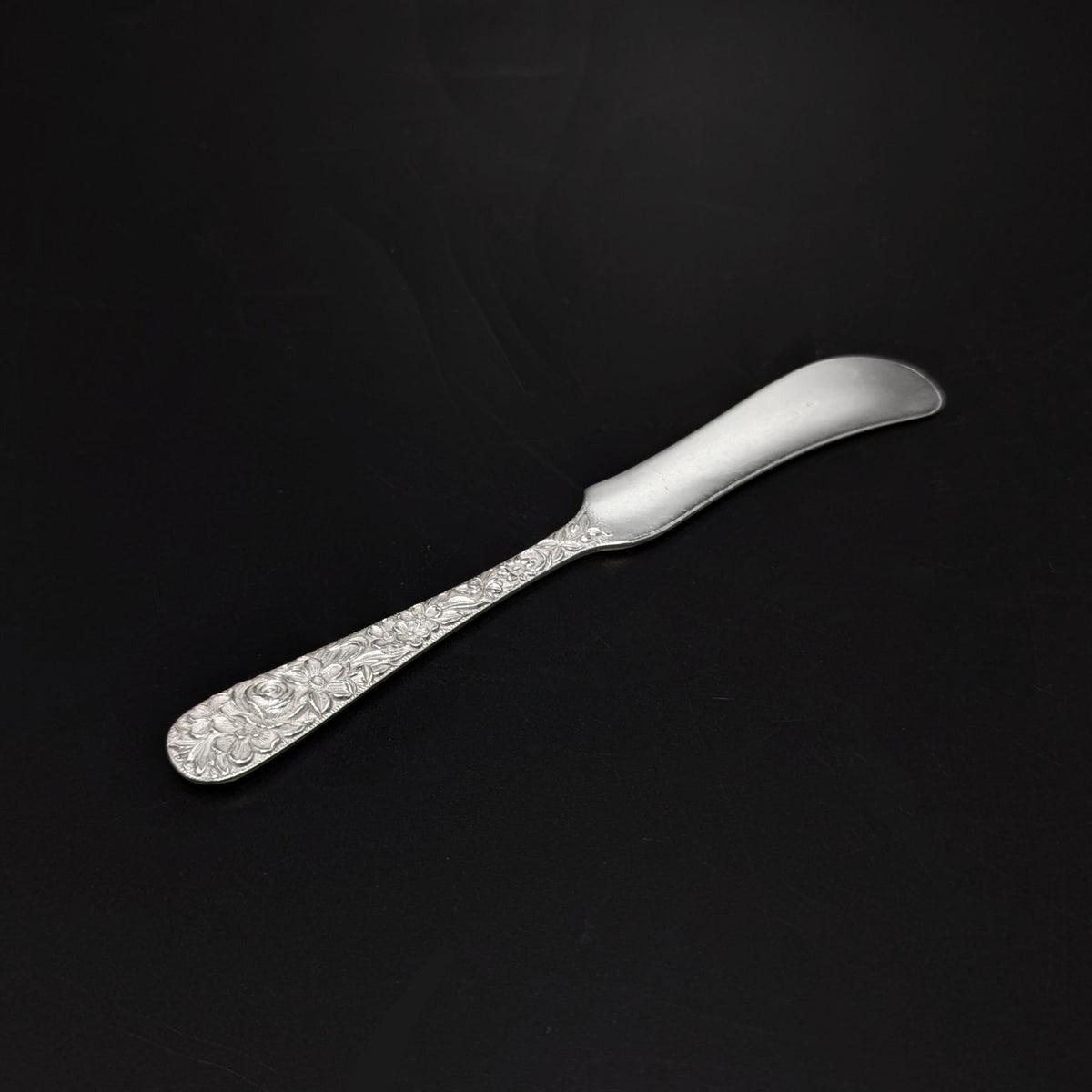 S. Kirk & Son Inc. "Repoussé" Sterling Silver Flat Butter Spreader