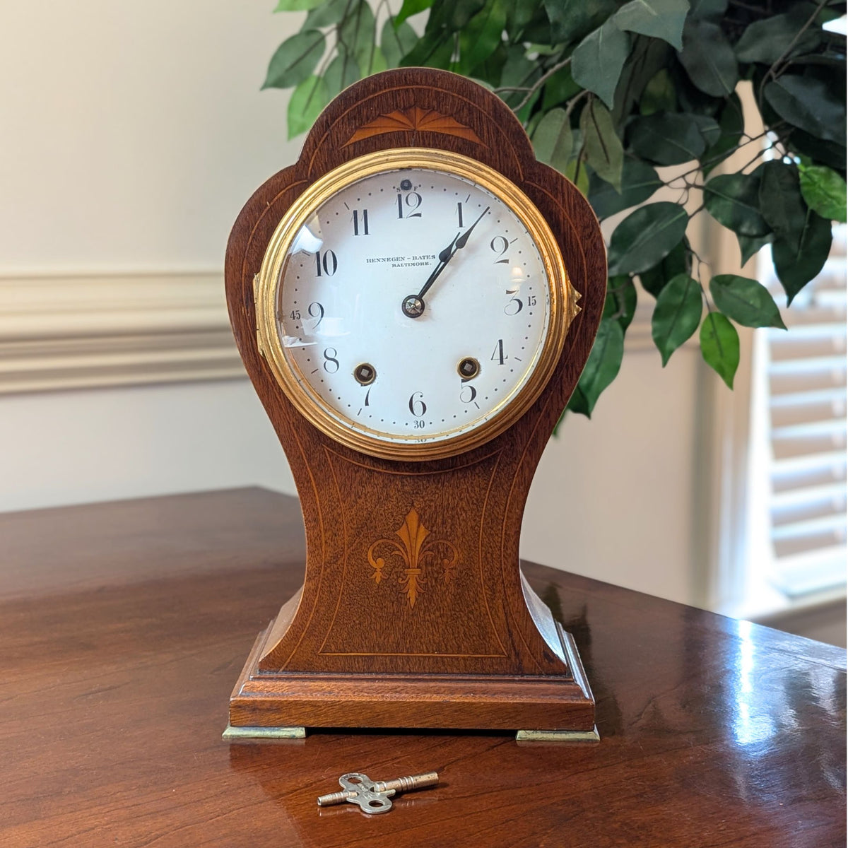 Hennegen Bates Seth Thomas Fleur-De-Lis Inlaid Mantle Clock