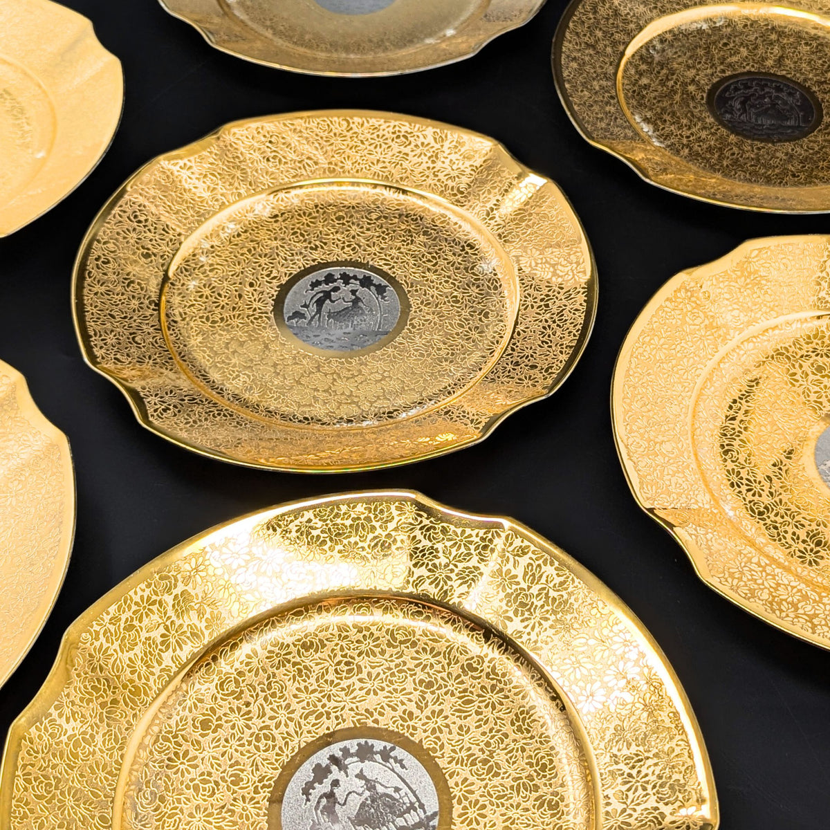 Arzberg "ARZ35" 24K Gold & Platinum Plated 35pc China Set