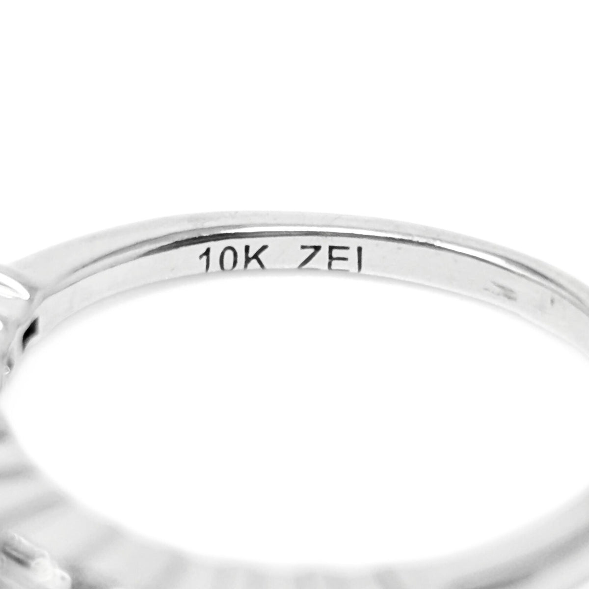 Rosy Blue 10K White Gold .25tcw Diamond Anniversary Band - Size 5.75