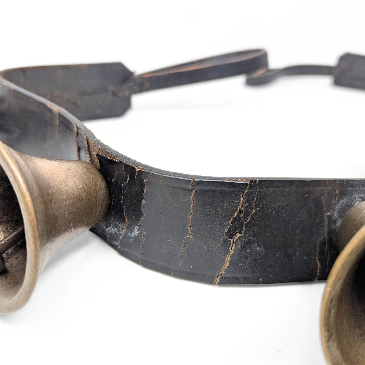 Vintage Bronze Sleigh Bell 45" Belly Strap With 7 Open Bells