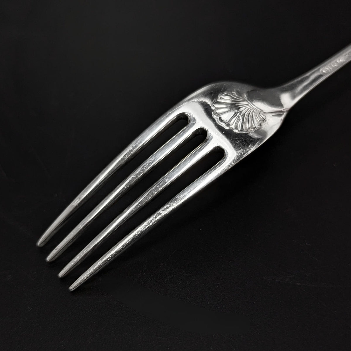 Stieff "Williamsburg Shell" Sterling Silver Individual Salad Fork