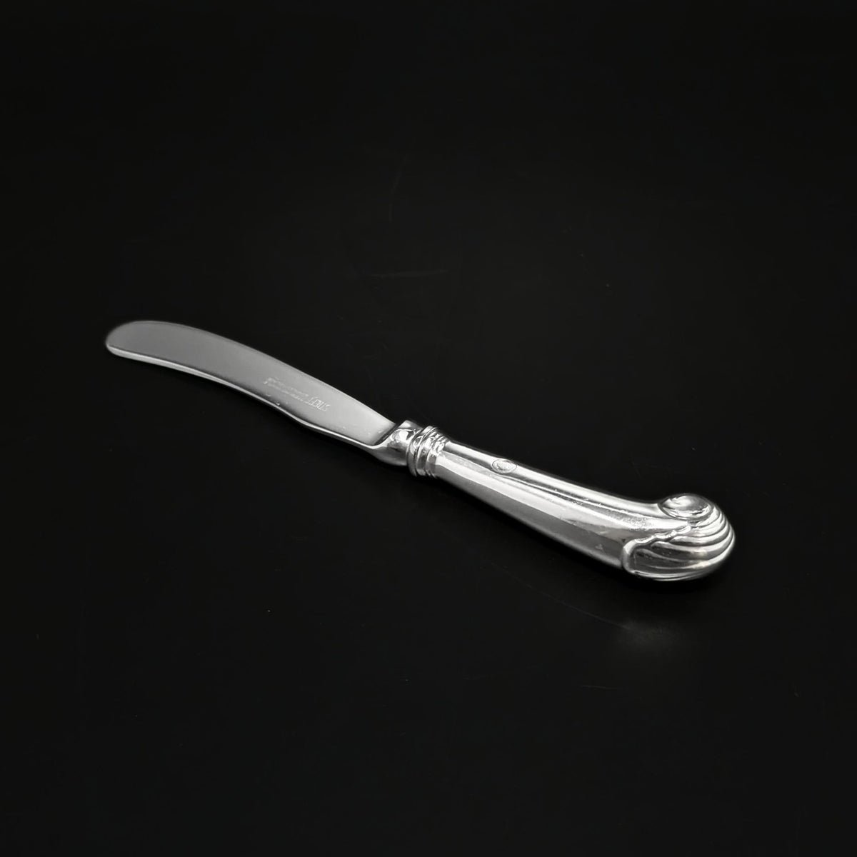Stieff "Williamsburg Shell" Sterling Silver Butter Spreader