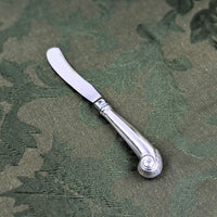 Stieff "Williamsburg Shell" Sterling Silver Butter Spreader