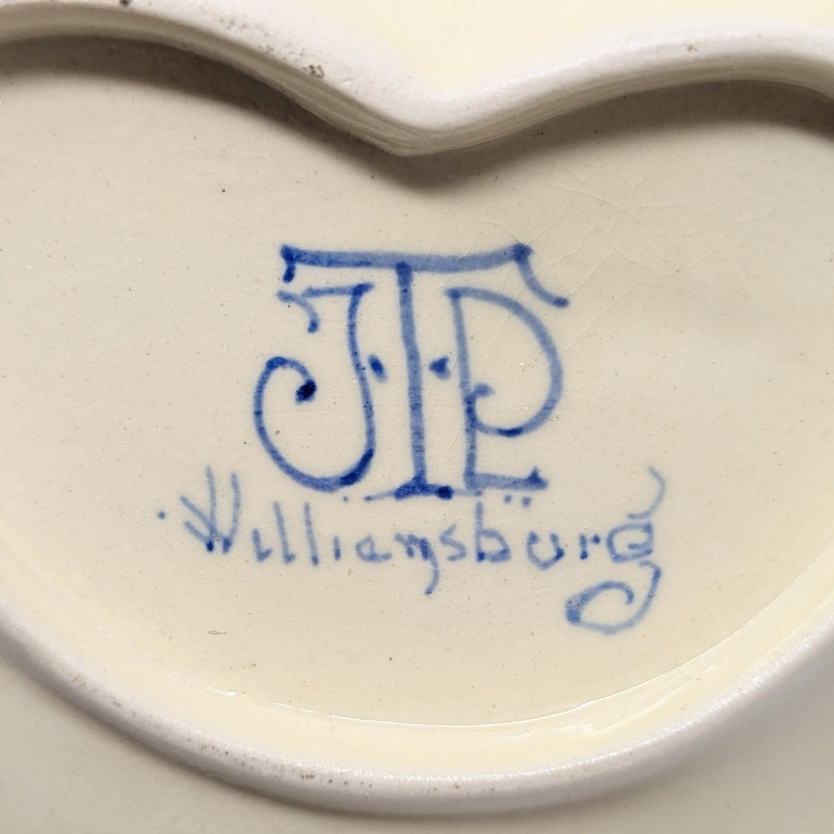 J. Palin Thorley Colonial Williamsburg VA 1955 Vine Leaf Dish