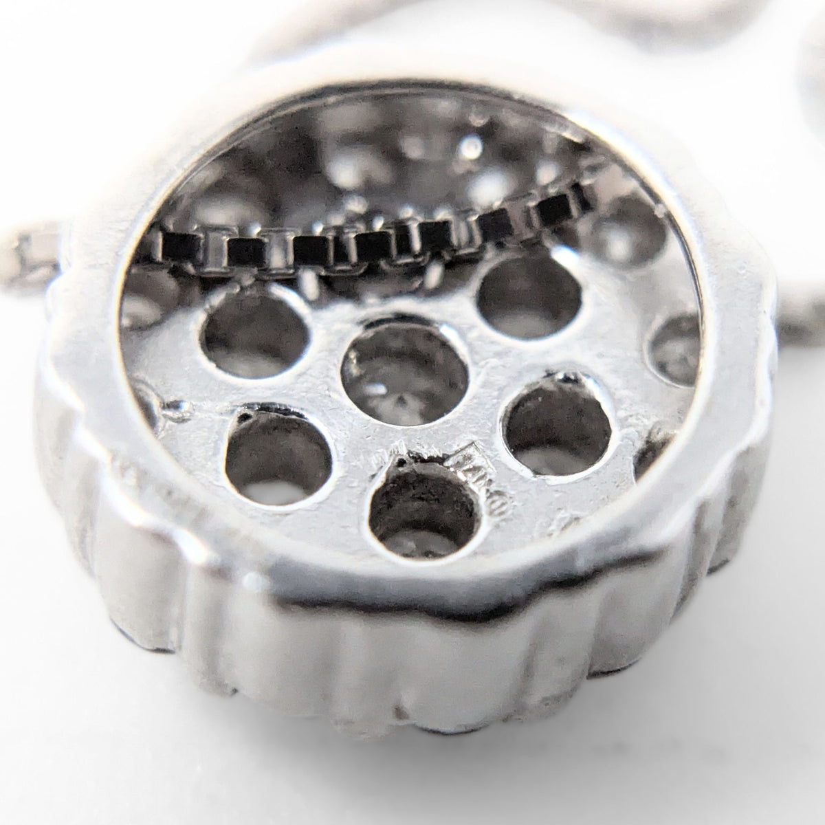 13K White Gold 1.0tcw Diamond Cluster Sliding Pendant Necklace, 18"