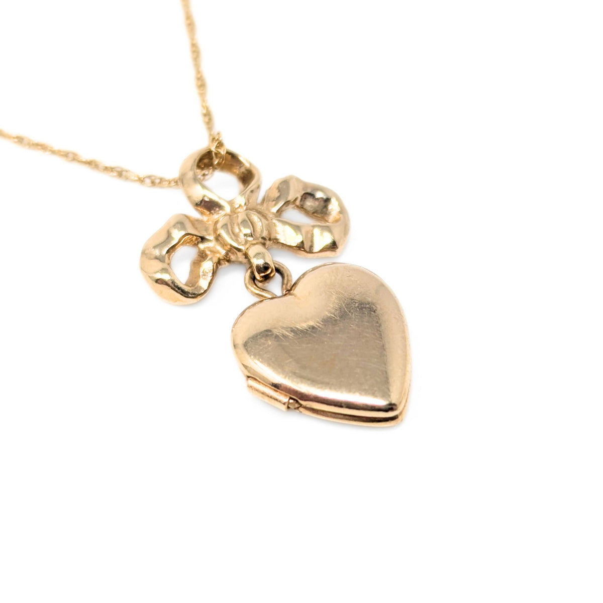 BA Ballou & Co 14K Gold Heart Locket 16” Necklace