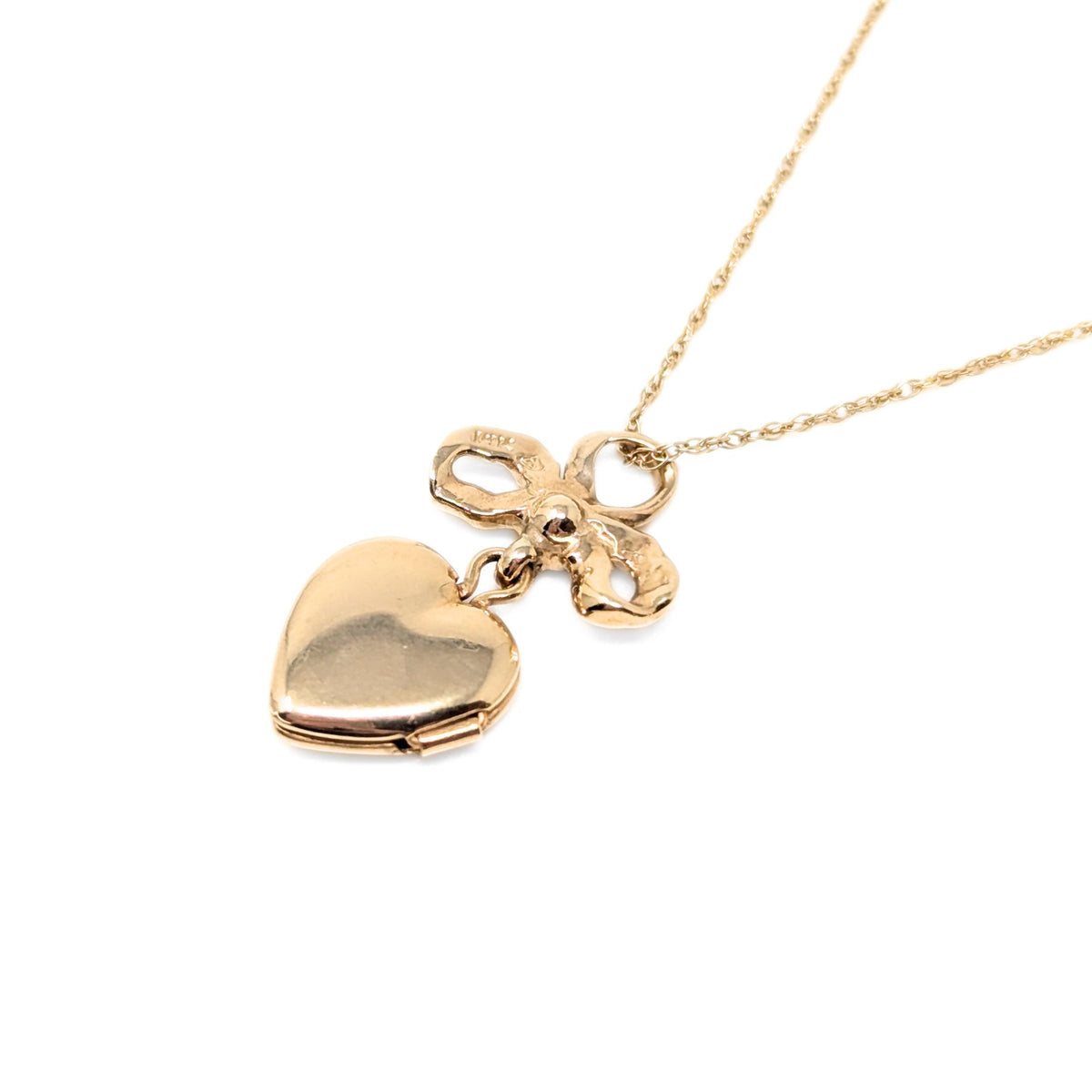 BA Ballou & Co 14K Gold Heart Locket 16” Necklace