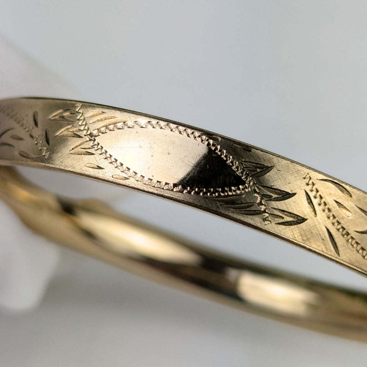 Edwardian 12K Gold Filled 8mm Cartouche Hinged Bangle Bracelet