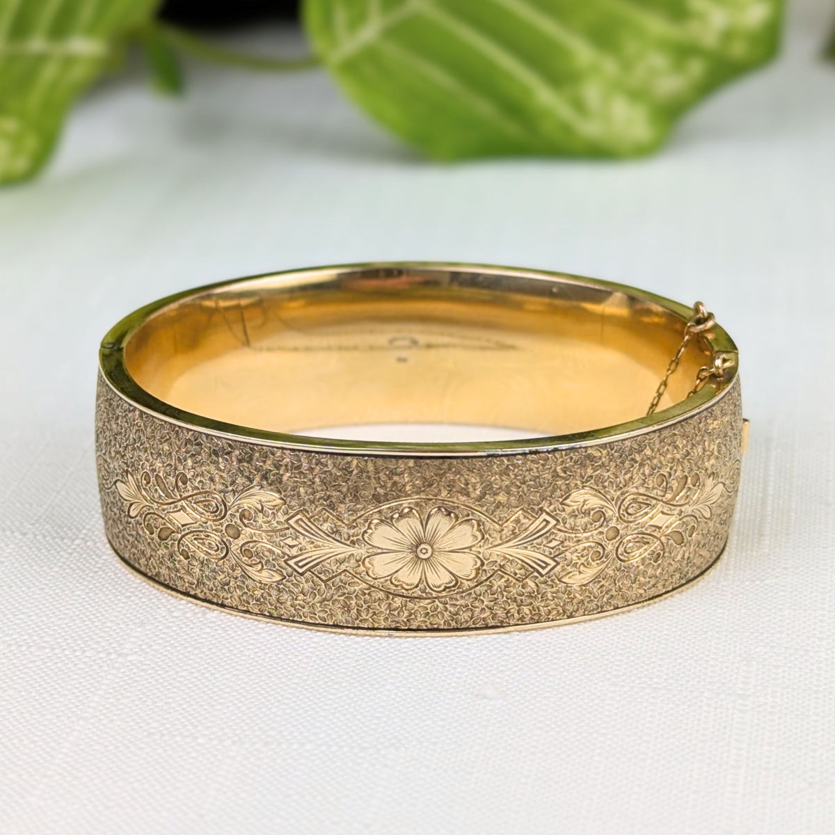 Binder Brothers 1920’s 12K Gold Filled 19mm Hinged Bangle Bracelet