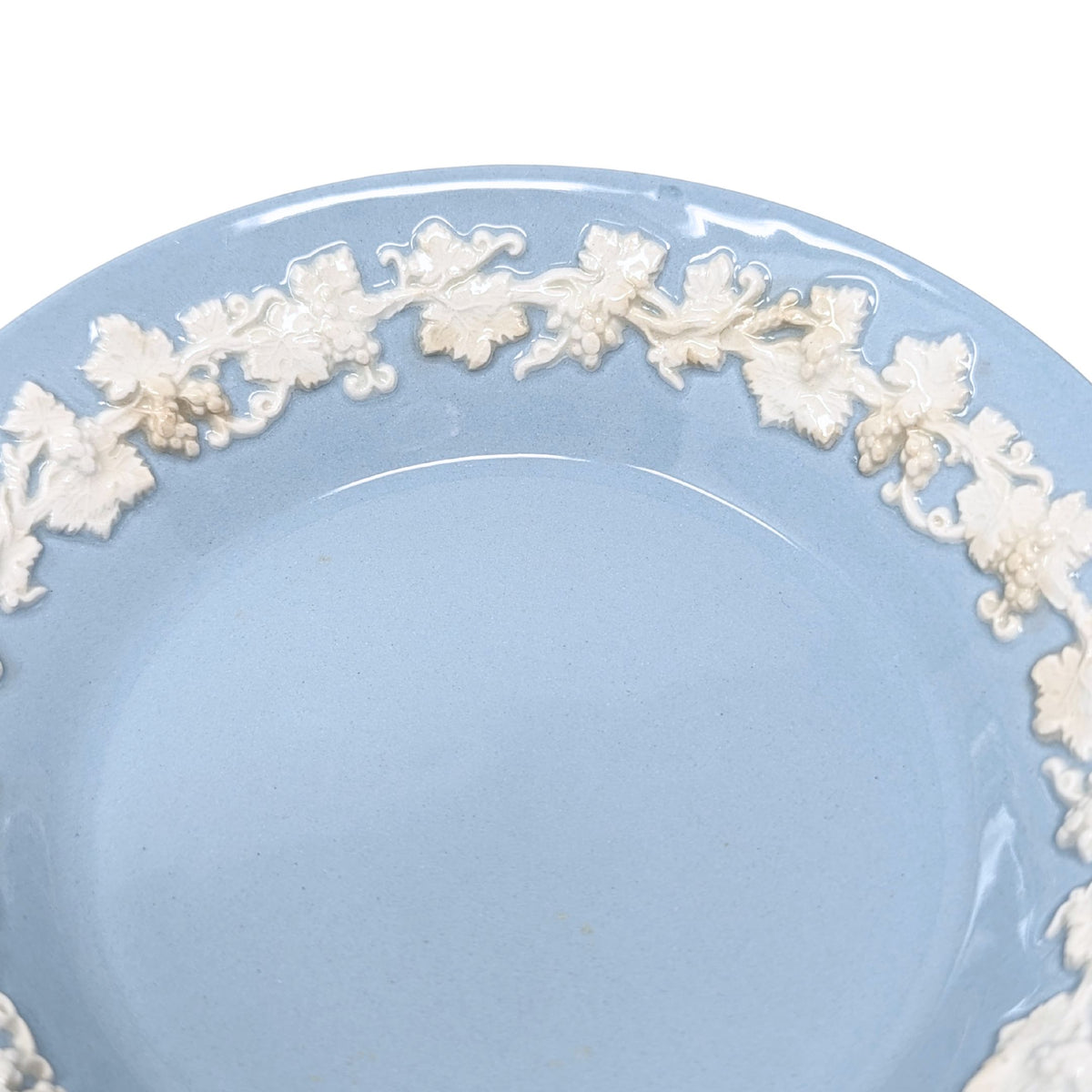 Wedgwood Queensware Cream Color on Lavender Berry/Dessert Bowls (6)
