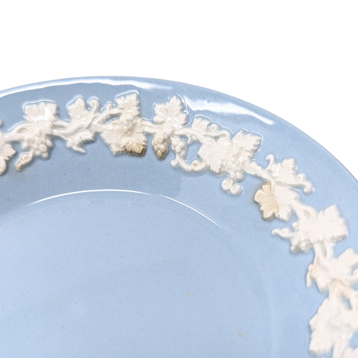 Wedgwood Queensware Cream Color on Lavender Berry/Dessert Bowls (6)