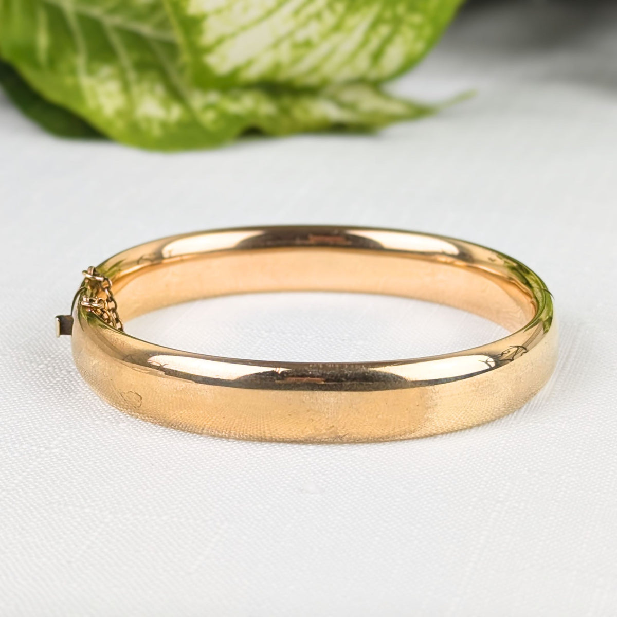 Hayward Victorian 11mm 12K Gold Filled Repousse Hinged Bangle Bracelet