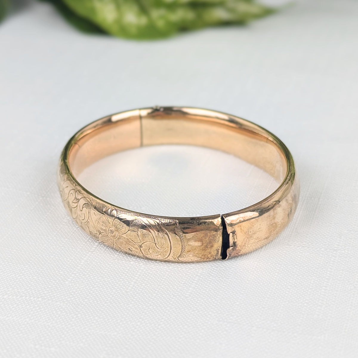 B.B. Co. Edwardian Gold Filled Repousse 12mm Hinged Bangle Bracelet