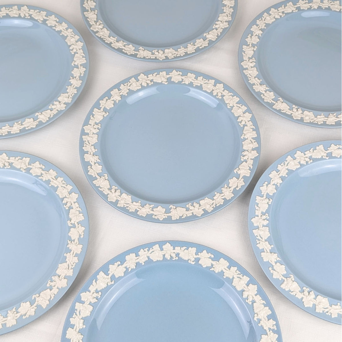 Wedgwood Queensware Cream Color on Lavender 10" Dinner Plates (8)