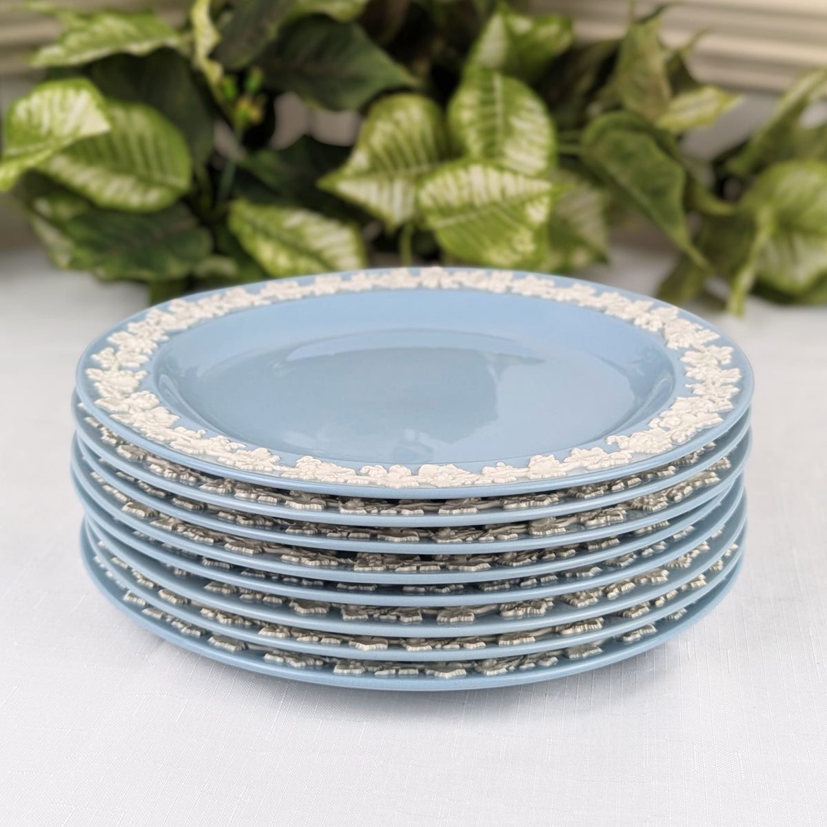 Wedgwood Queensware Cream Color on Lavender 10" Dinner Plates (8)