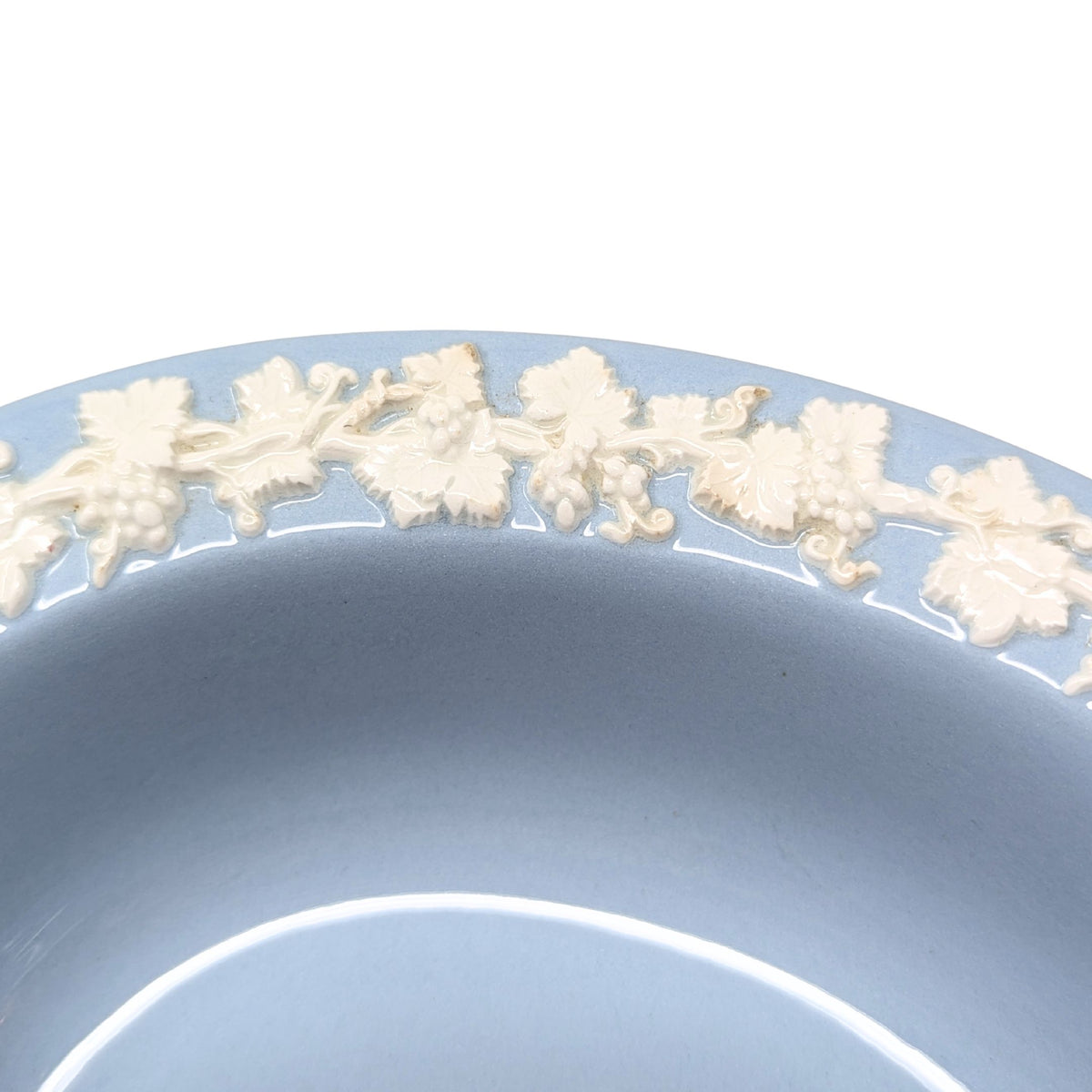 Wedgwood Queensware Cream Color on Lavender Oval Vegetable Bowls (Pair)