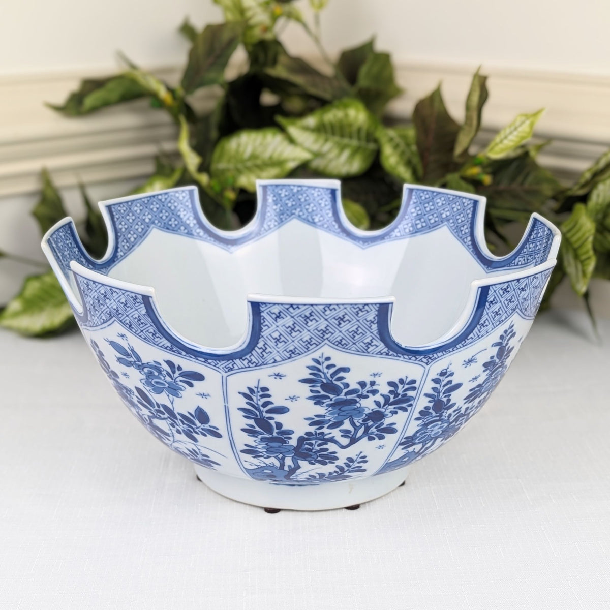 Mottahedeh MMA Williamsburg Blue & White Monteith 12.5” Centerpiece Bowl