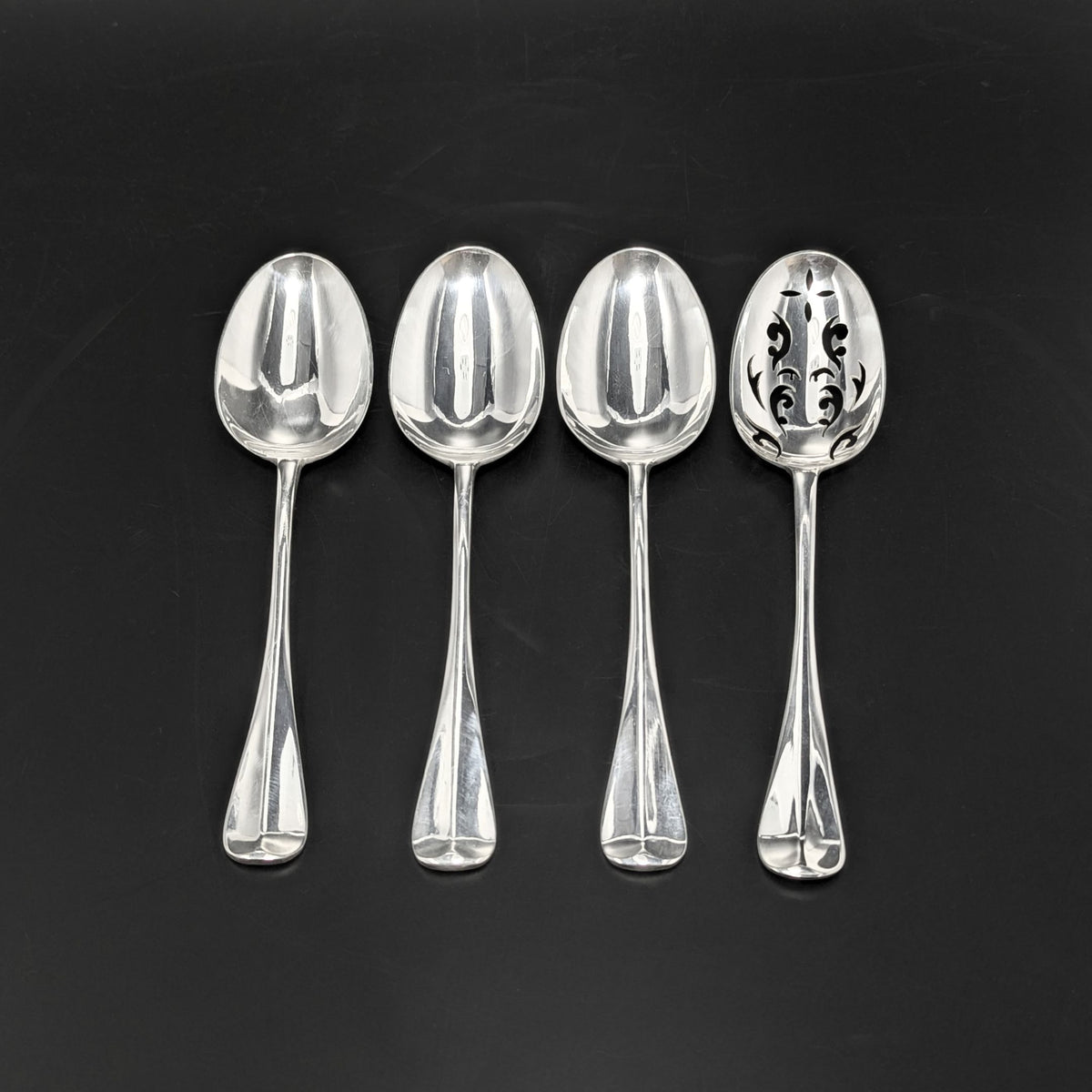 Stieff "Williamsburg Queen Anne" CW 75pc Sterling Flatware Set
