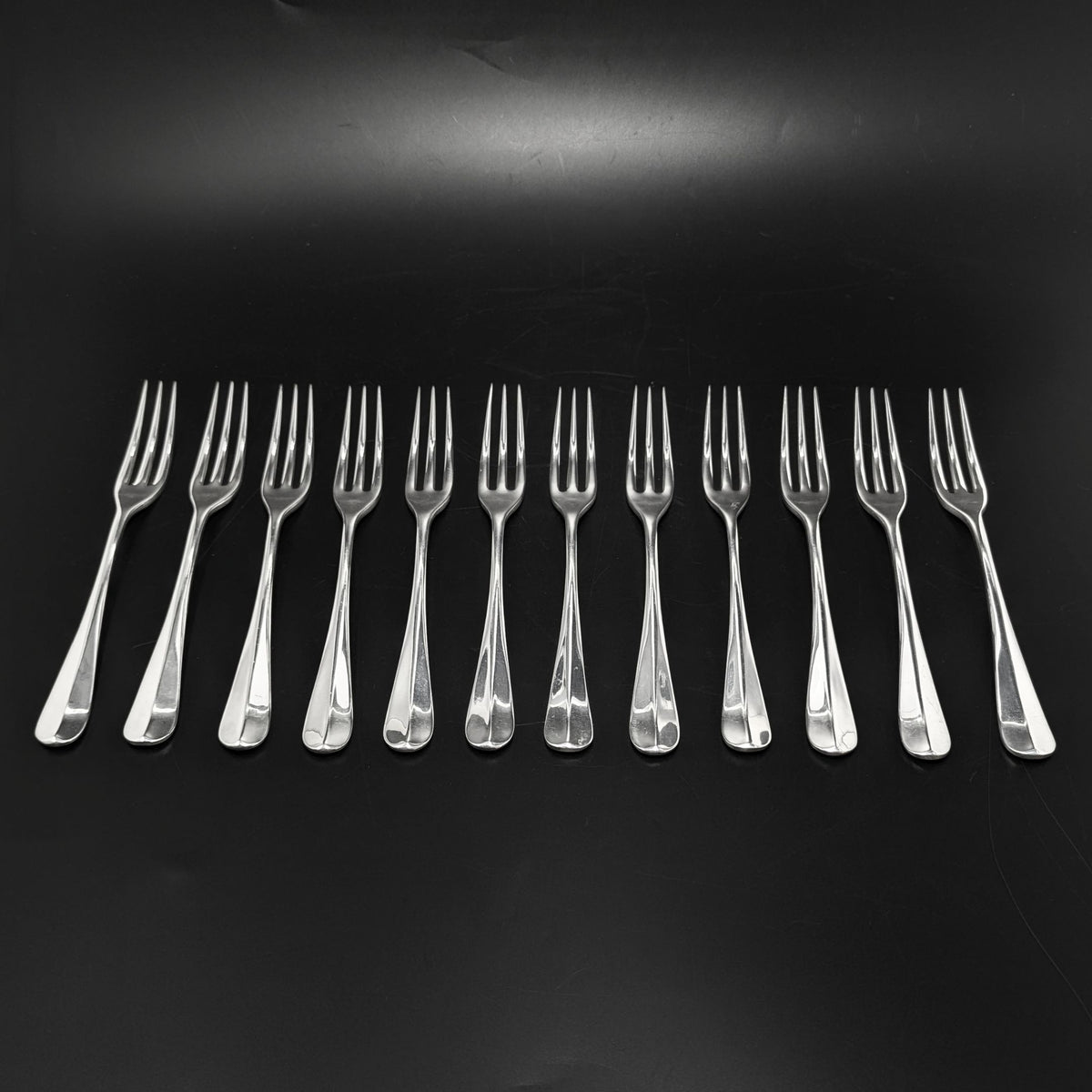 Stieff "Williamsburg Queen Anne" CW 75pc Sterling Flatware Set