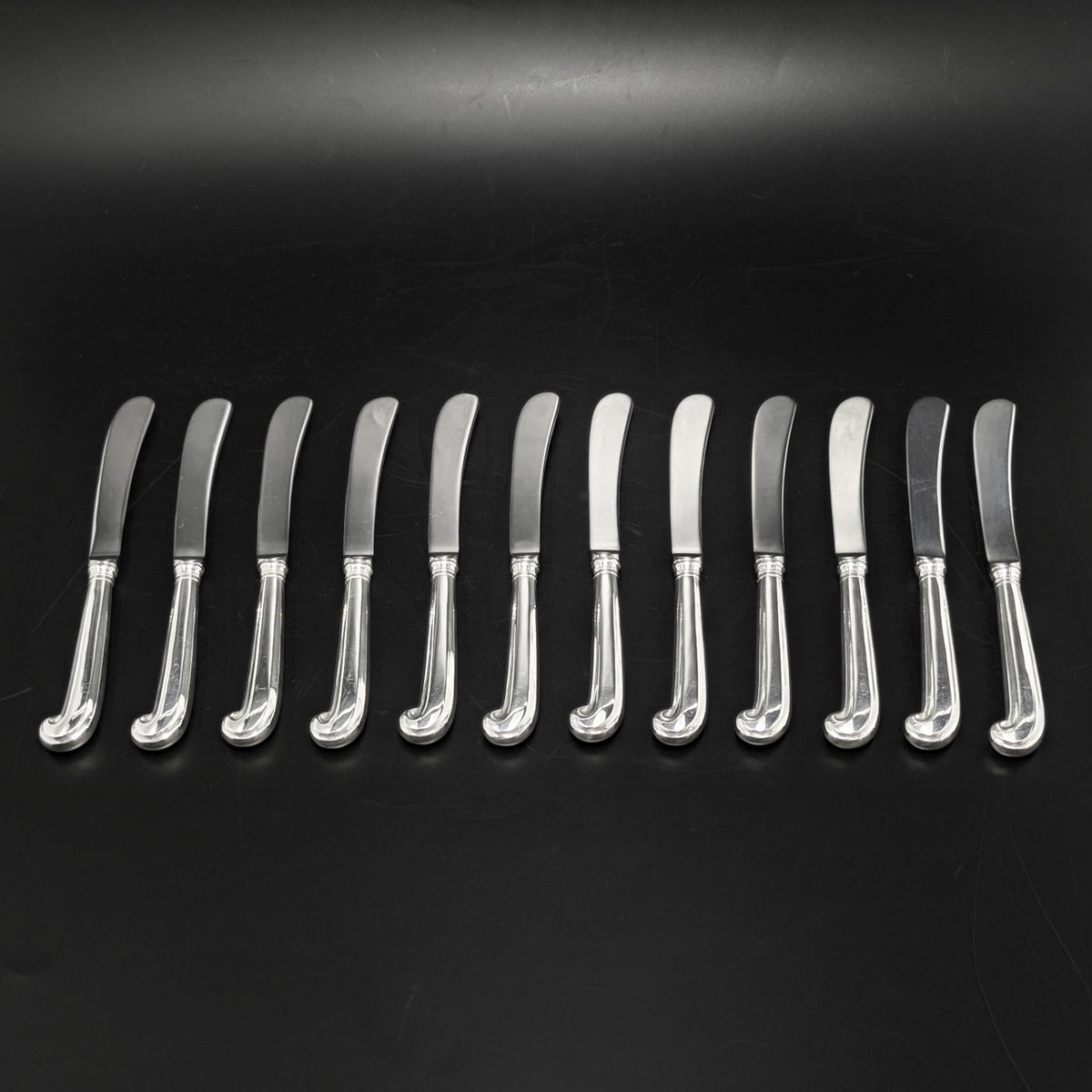 Stieff "Williamsburg Queen Anne" CW 75pc Sterling Flatware Set