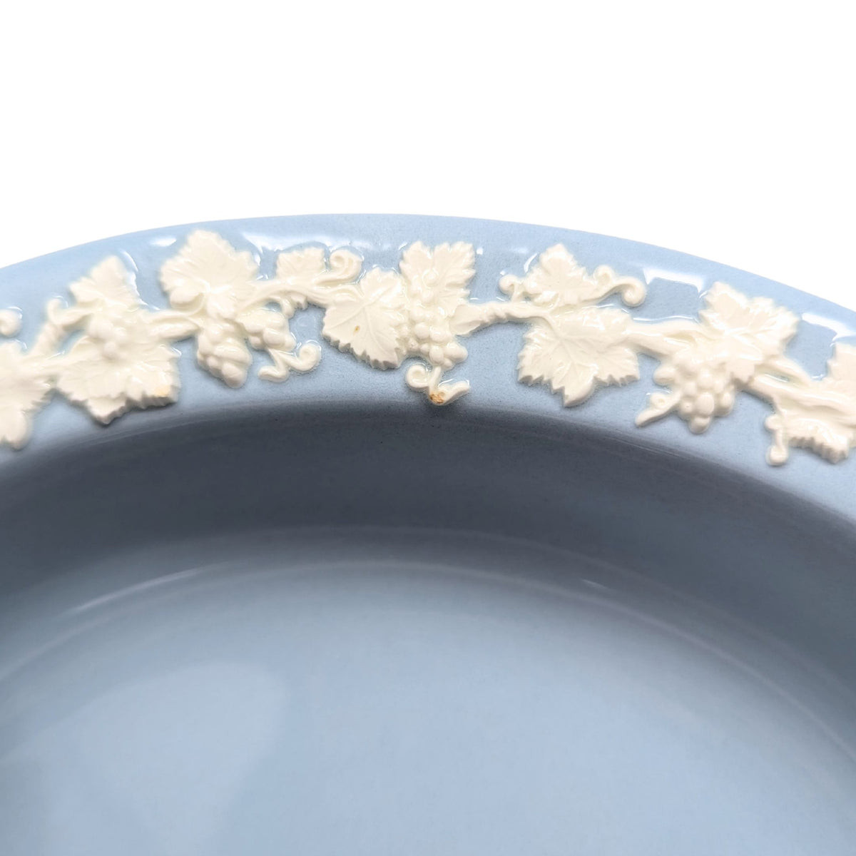 Wedgwood Queensware Cream Color on Lavender Oval Vegetable Bowls (Pair)