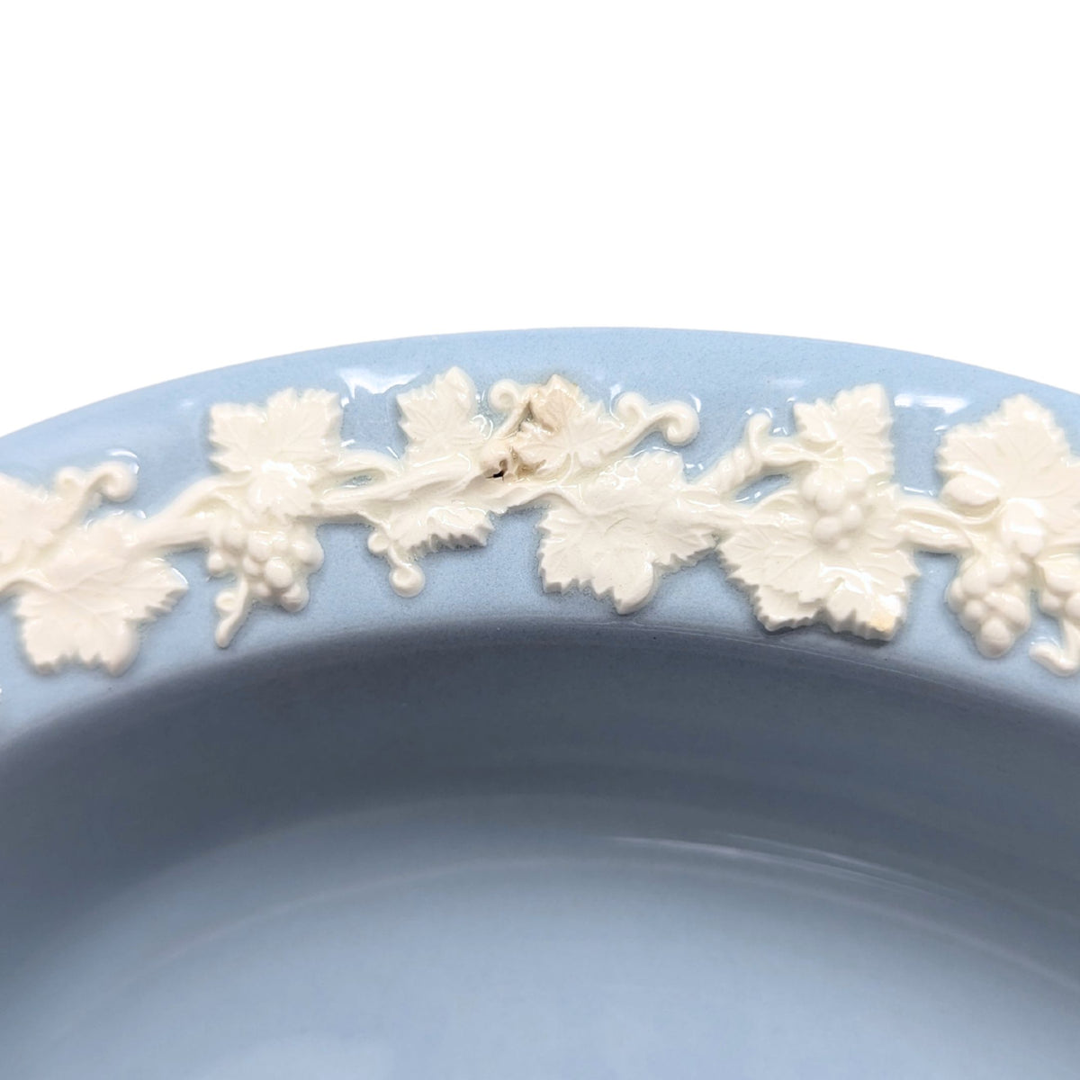 Wedgwood Queensware Cream Color on Lavender Oval Vegetable Bowls (Pair)