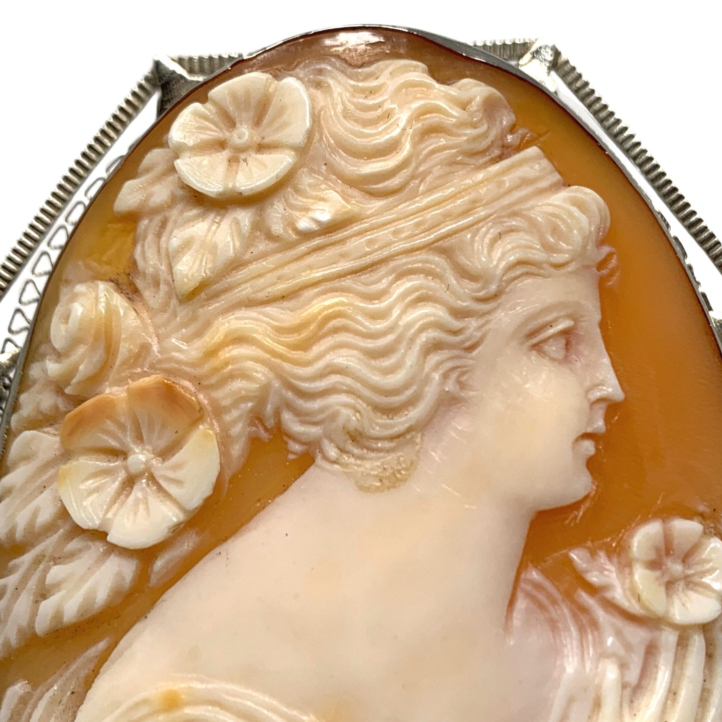 14K Gold Large Antique Cameo Brooch/ Pendant