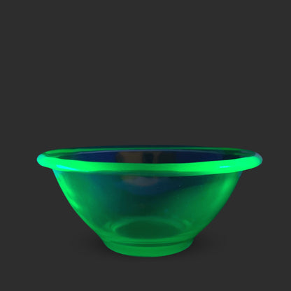 Hemingray Glass Co. Vaseline Uranium Glass Mixing Bowl