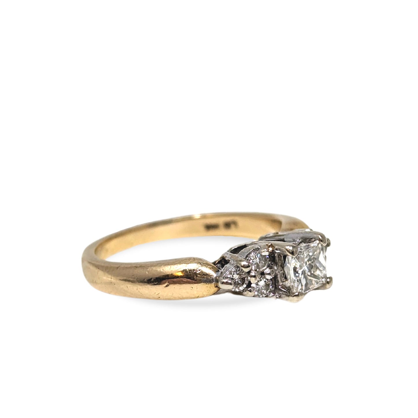 14K Gold 1/2tcw Diamond Engagement Ring - Size 5.75