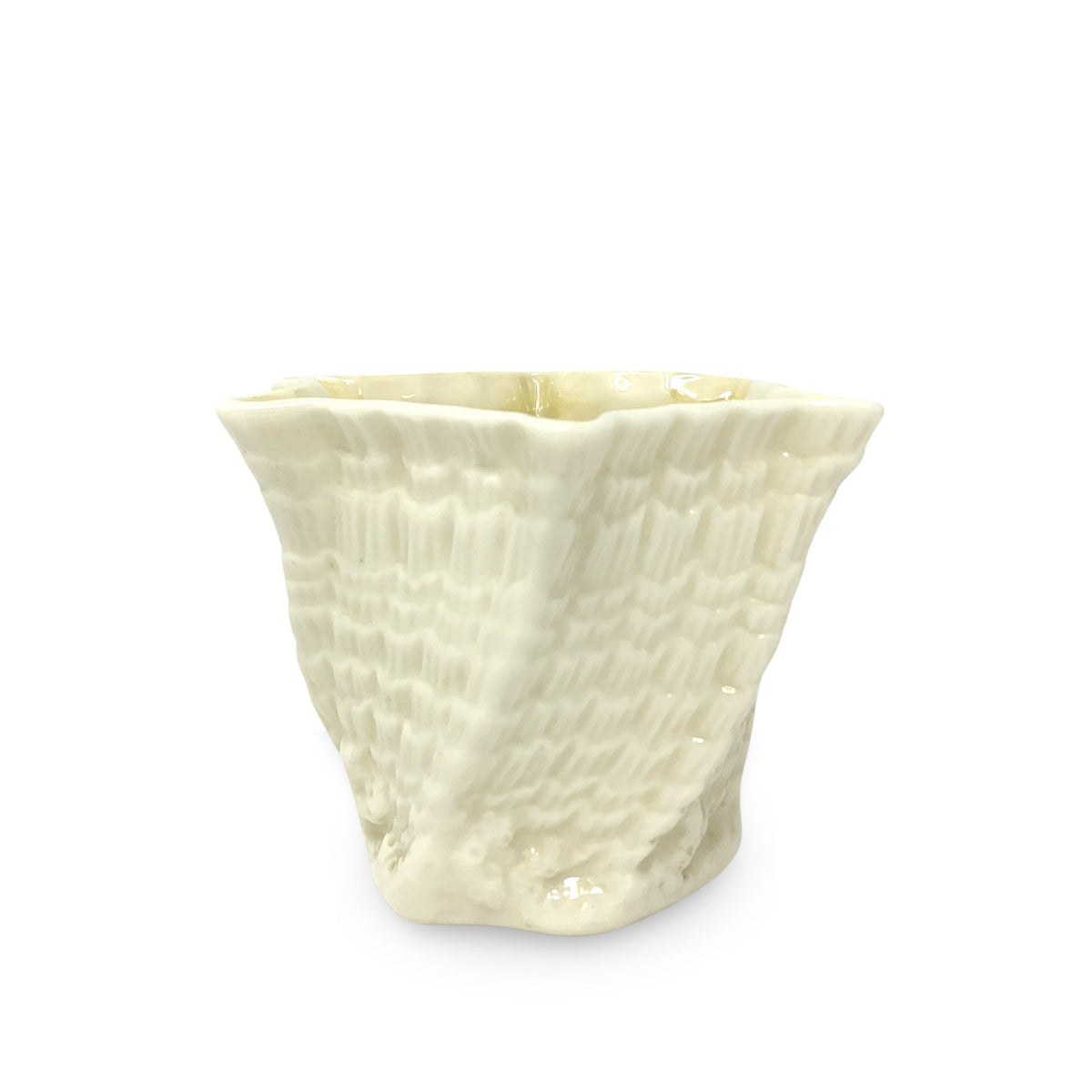 Belleek "Limpet" Flower Pot (6th Mark)