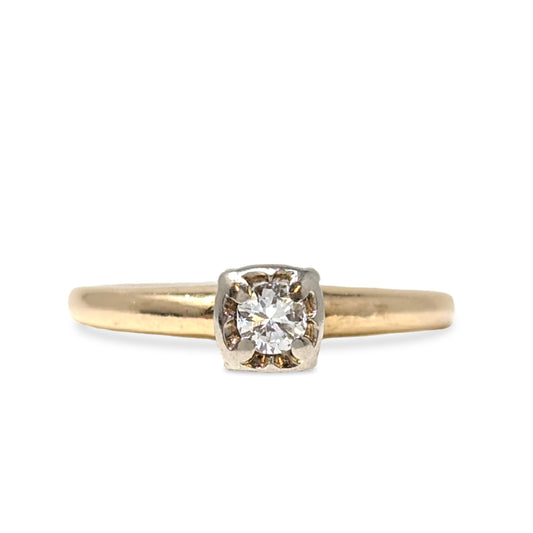14K Gold .12ct Diamond Solitaire Ring - Size 6