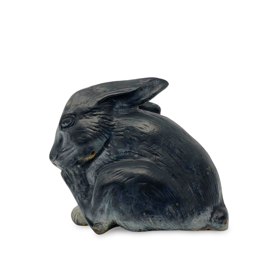 Virginia Metalcrafters Cast Iron Bunny Doorstop/Garden Statue