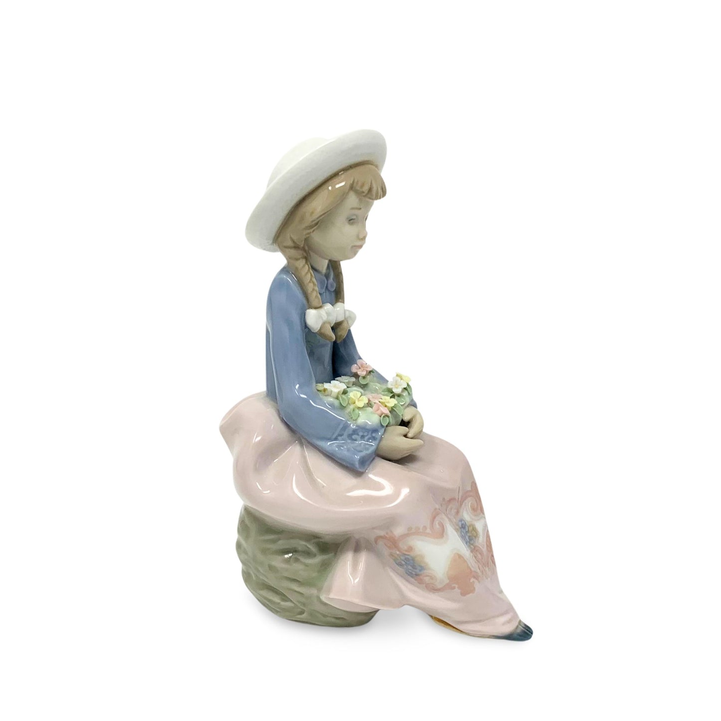 Lladro "Pretty and Prim" Figurine 5554