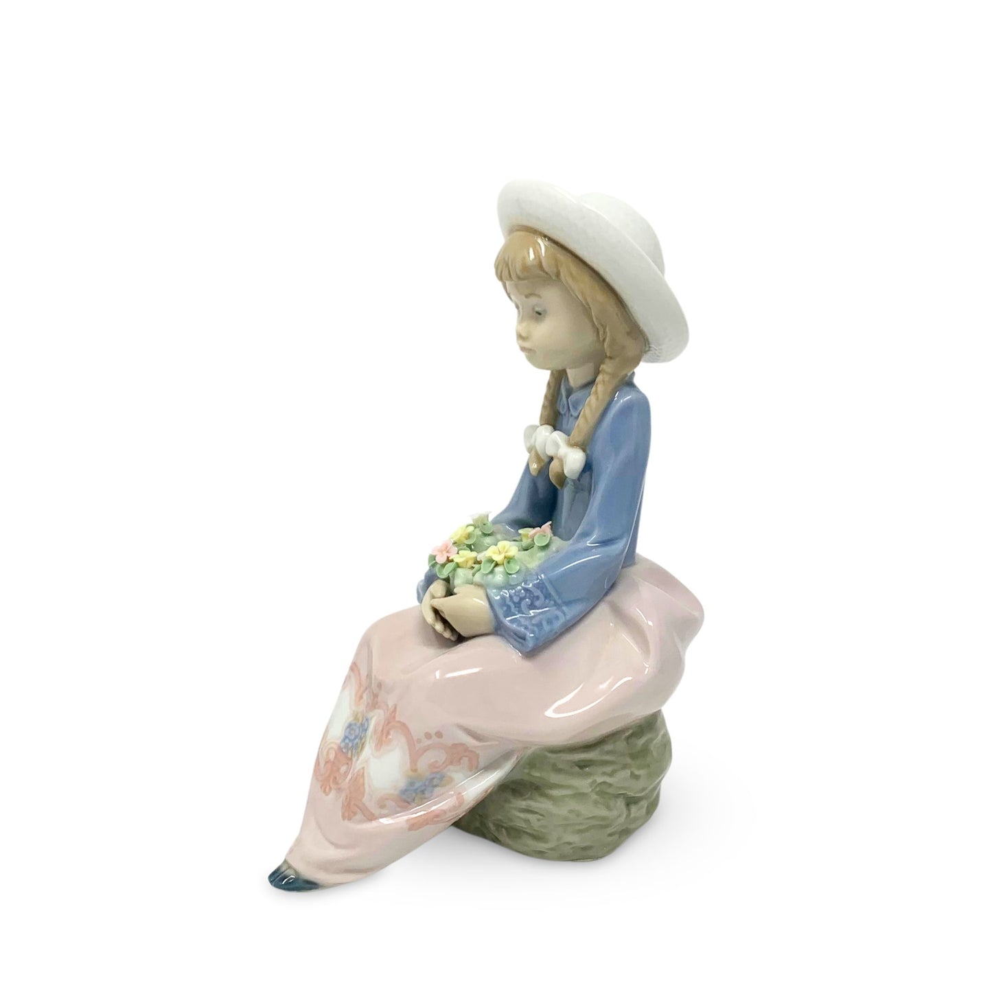 Lladro "Pretty and Prim" Figurine 5554